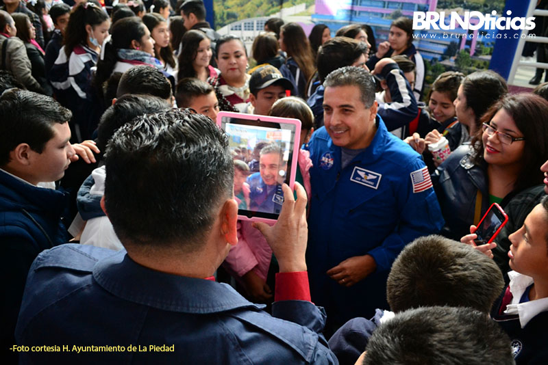 José Hernández, un astronauta con buena estrella