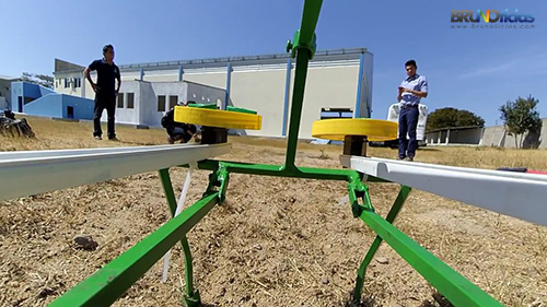 Diseñan en Oaxaca robot sembrador de maíz