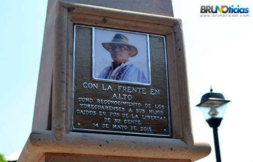 Develan monumento a autodefensas de Yurécuaro