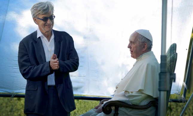 Wenders alaba al papa Francisco como “la contrafigura” de la política 