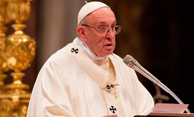 Papa festeja la Pascua y llama a responder a las “sorpresas de Dios”