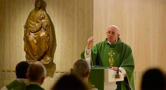 Negar salario a los que trabajan es pecado mortal, recuerda el Papa