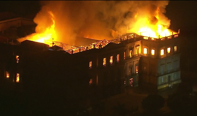Incendio quemó 90 por ciento de acervo de Museo Nacional en Río