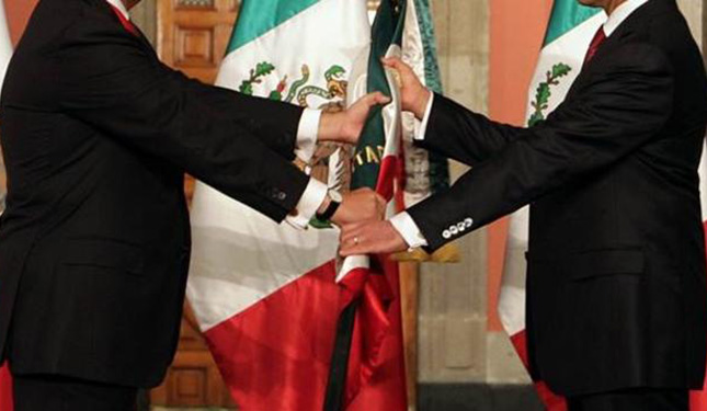 Cambio de poderes en México, mucho más que un simple acto protocolario