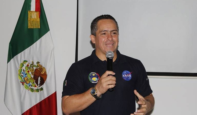 Colaborador mexicano de la NASA pide impulsar educación aeroespacial