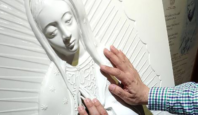 Una imagen de la Virgen de Guadalupe para los ciegos