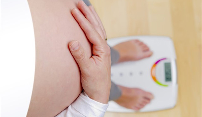 Obesidad en embarazo aumenta el riesgo de enfermedades infantiles
