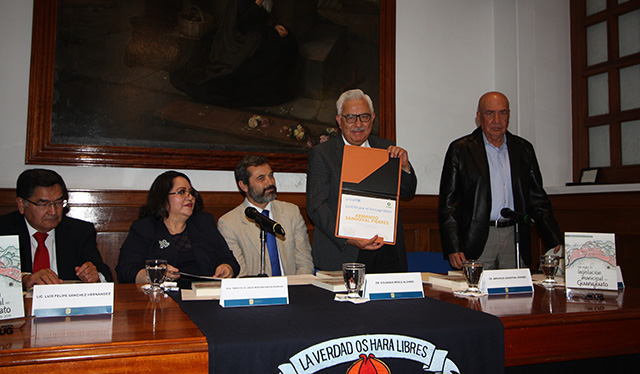 Profesor de la Universidad de Guanajuato recibe reconocimiento de UNICEF por su generosidad y altruismo