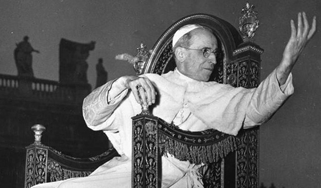 Papa permite acceso al Archivo Secreto Vaticano del tiempo de la II Guerra Mundial