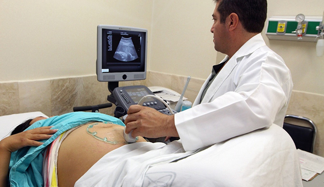 Embarazadas deben acudir a revisiones y prevenir complicaciones