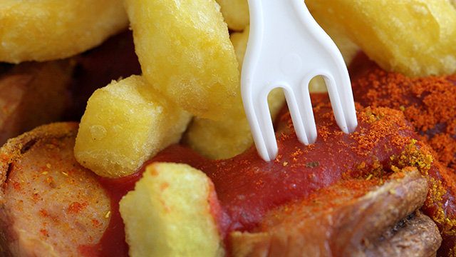 Salchicha “Currywurst”, el platillo favorito de los alemanes