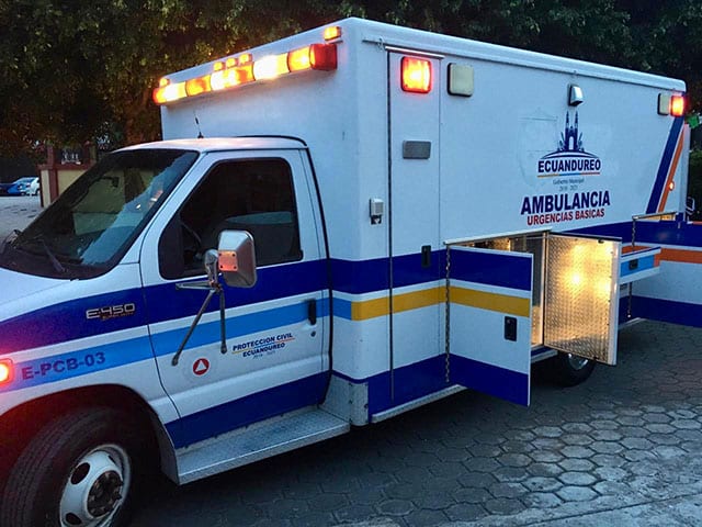 Migrante de Ecuandureo dona Ambulancia a El Colesio