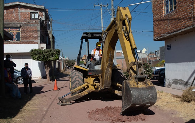 Inicia pavimentación de la calle Naranja en La Piedad