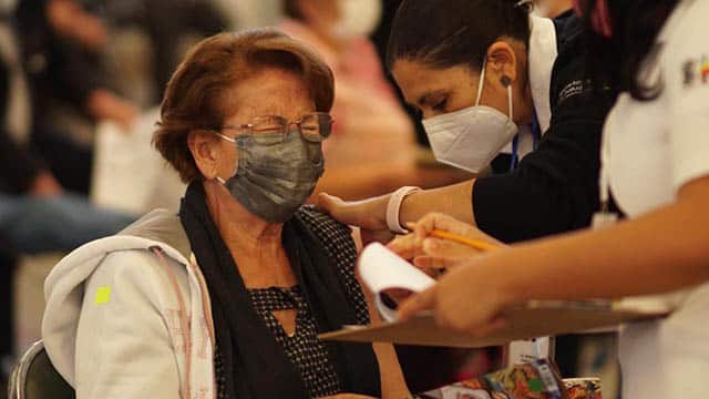 Se vacunan más de 10 mil adultos mayores en La Piedad