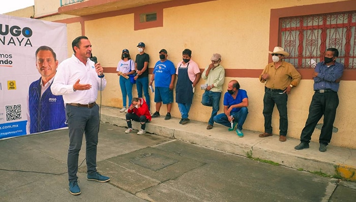 Hugo Anaya en busca del voto en Tanhuato