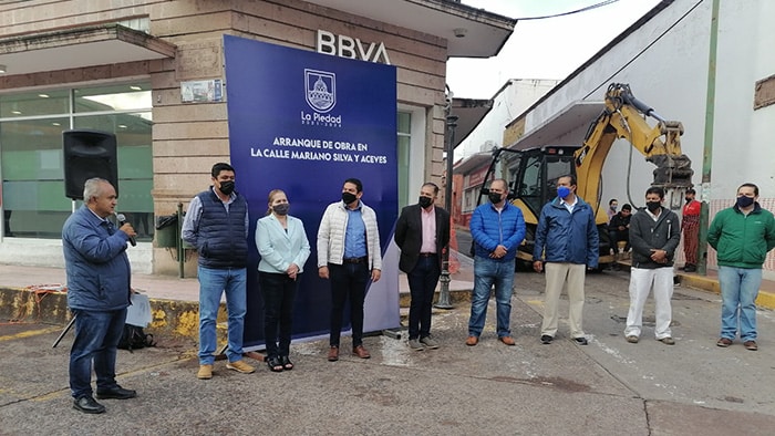Inicia obra hidráulica en calle Mariano Silva y Aceves del centro de La Piedad