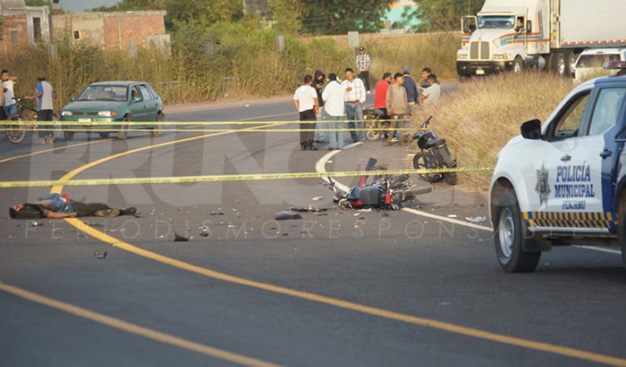 Choque de motocicletas en vía La Piedad – Pénjamo deja 1 muerto y 1 herido