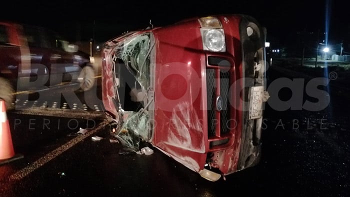 Volcadura de camioneta en vía La Piedad – Pénjamo deja lesionada a conductora
