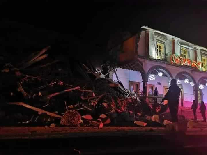 Derrumbe en portal de Tlalpujahua deja 2 muertos