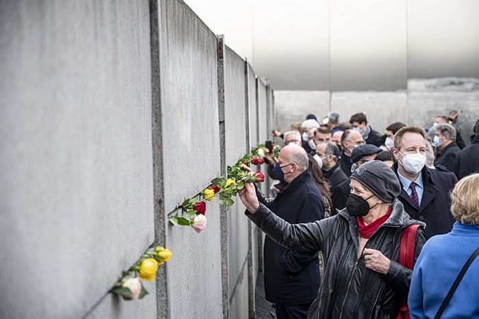 El Muro de Berlín cayó hace 32 años, Alemania conmemora el hecho