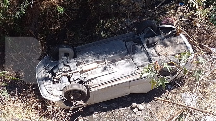 Auto desbarrancado en carretera La Piedad – Zamora deja 2 lesionados