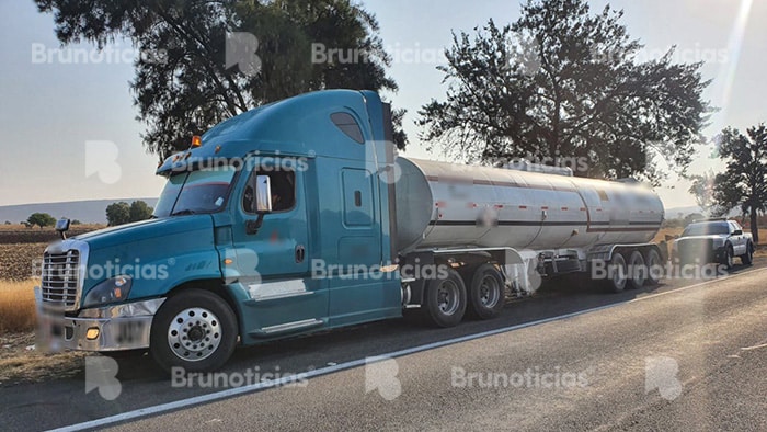 Asegura GN 40 mil litros de combustóleo en Autopista de Occidente