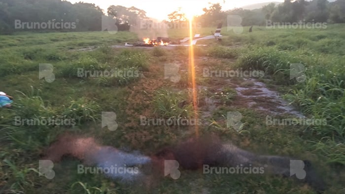Incendian helicóptero y asesinan a 4 en San Luis Potosí