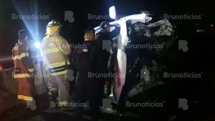 1 muerto y 1 herido deja volcadura en la carretera La Piedad – Numarán