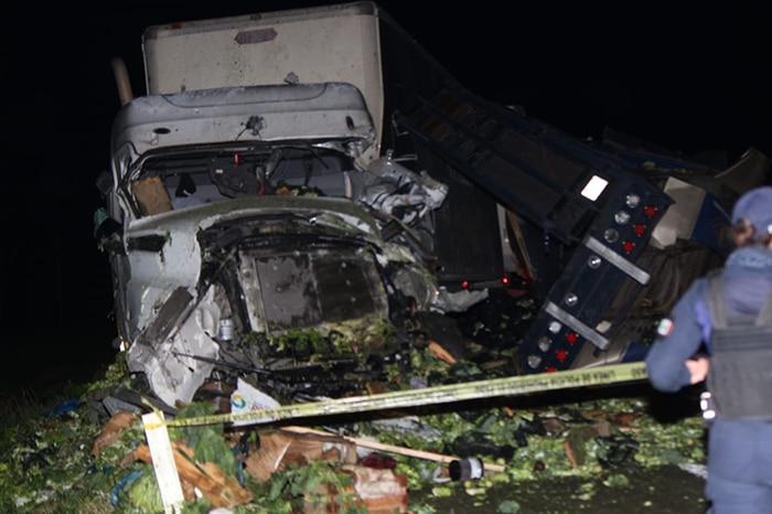 Choque frontal entre camiones en Churipitzeo, Pénjamo deja 1 muerto