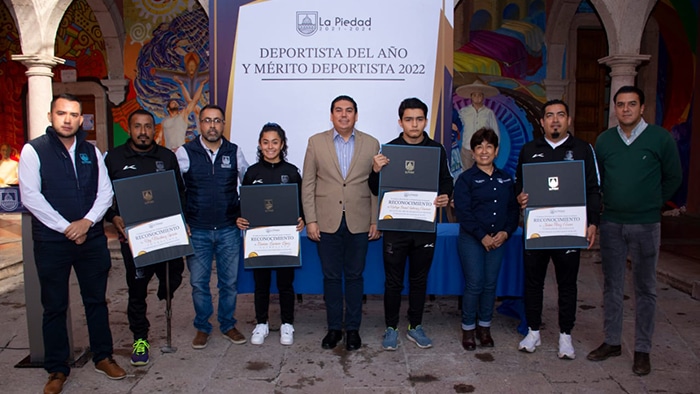 Entregan premios municipales al deporte en La Piedad