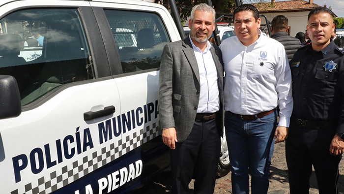Entrega Gobernador recursos de FORTAPAZ, La Piedad recibe 6 patrullas