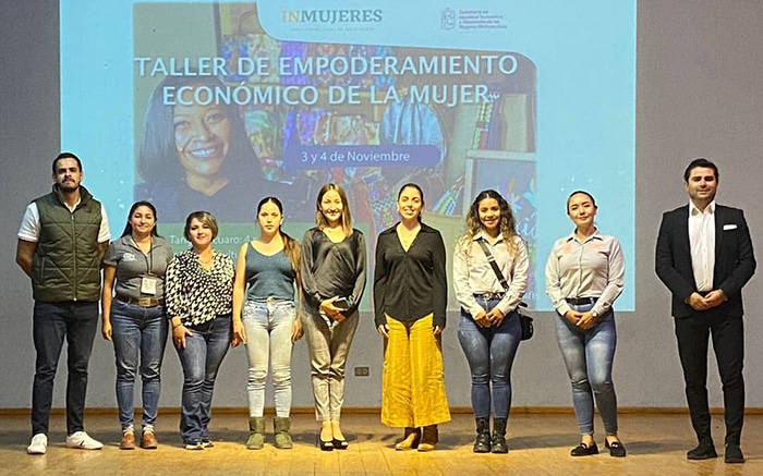 Imparten taller a mujeres emprendedoras de Yurécuaro