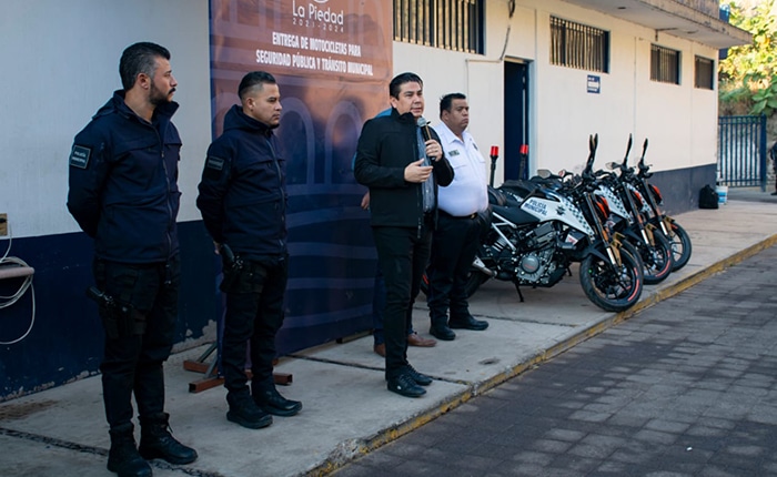 Entrega Alcalde 4 motocicletas para la policía y tránsito de La Piedad