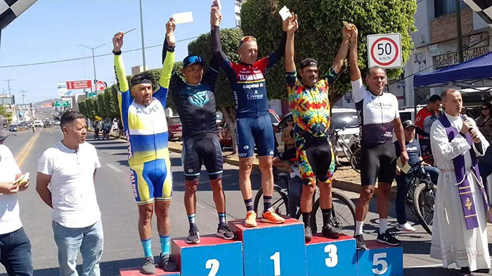 Ciclistas de Pénjamo consiguen 3er y 5to lugar en Atotonilco