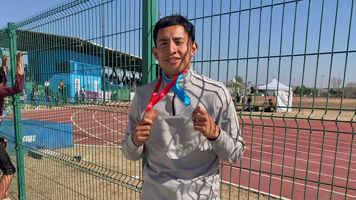 Juan González de Penjamillo consigue plata y bronce en atletismo en juegos CONADE