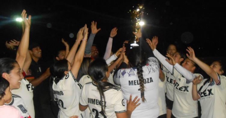Las chicas de Churintzio campeonas del futbol femenil en La Piedad