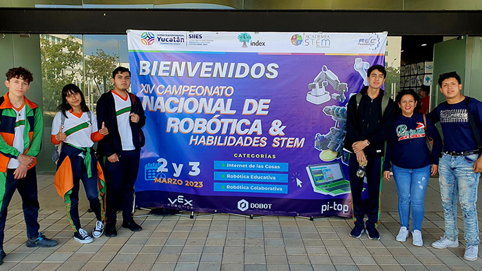 Alumnos del CECYTEM Penjamillo fueron al  Campeonato Nacional de Robótica en Yucatán