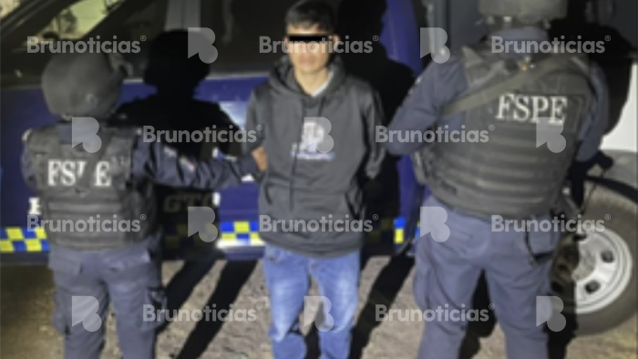 En Pénjamo, FSPE recuperan tractocamión con reporte de robo y detiene a sujeto con droga