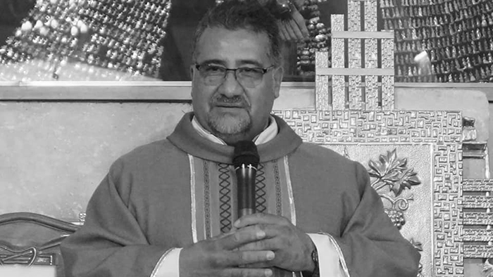 Un Sacerdote, el párroco de Capacho, Michoacán fue asesinado la tarde de este lunes