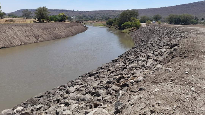 Rehabilitan margen del río Lerma en Numarán y Penjamillo