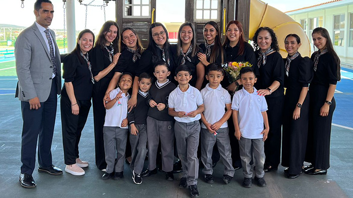 Padres de familia del Colegio Interamericano agradecen a directivos y docentes del kínder por sus esfuerzos
