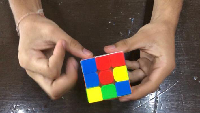 Demostración en La Piedad de Cubo Rubik en la especialidad Speed Cubing
