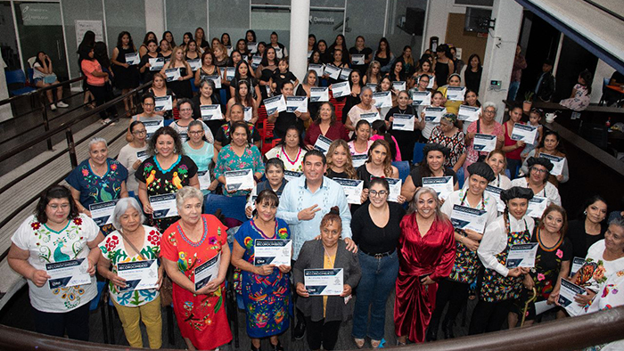 179 mujeres terminan talleres en DIF La Piedad
