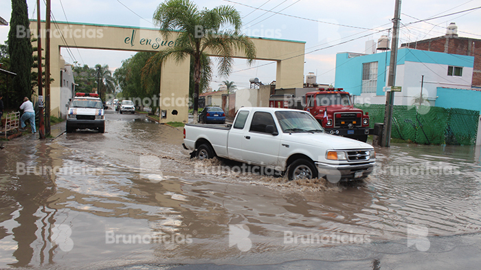 Inundaciones tras tormenta en La Piedad; cayeron 105 litros de lluvia por M2 en 1.5 horas