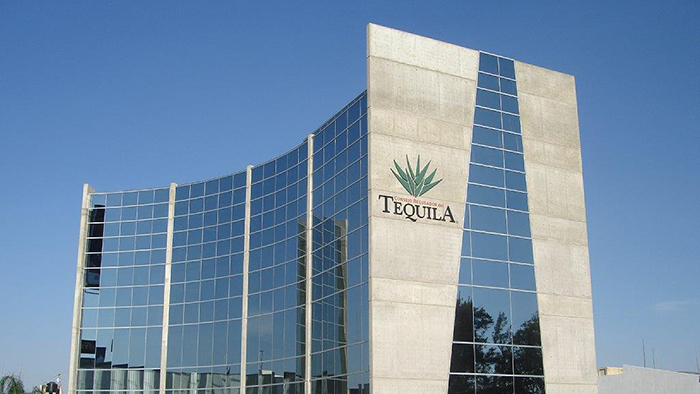 Consejo Regulador del Tequila se deslinda de cualquier publicidad en detrimento del tequila certificado