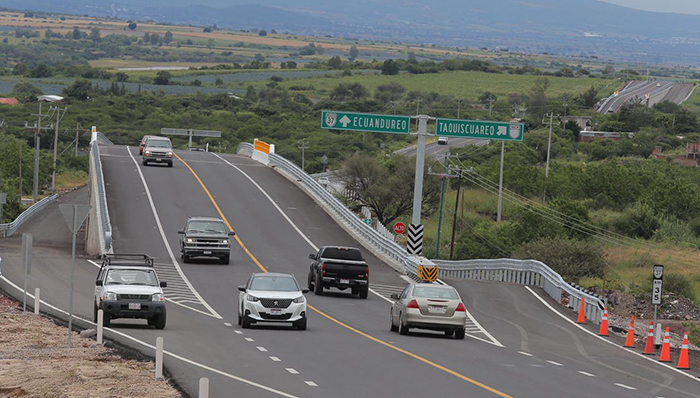 Entregan ampliación carretera Ecuandureo – La Piedad