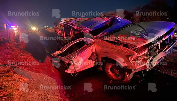 Choque de tráiler y camioneta deja 1 persona sin vida en Pénjamo