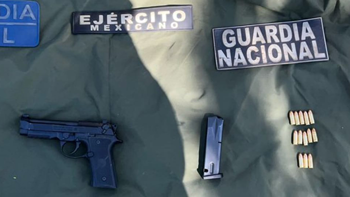 Aseguran auto, arma y cartuchos en Cieneguitas, Tanhuato