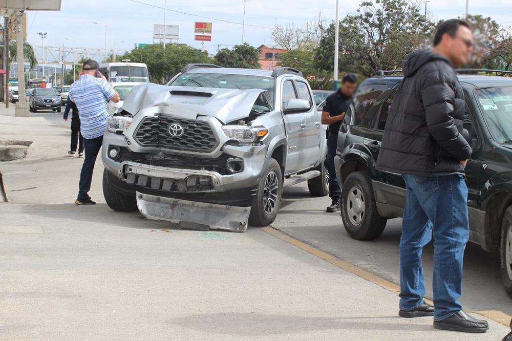 Carambola de 4 vehículos en La Piedad dejó cuantiosas pérdidas materiales