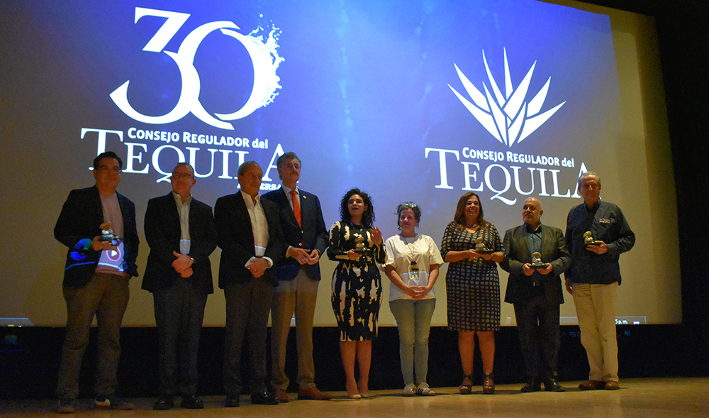 Premian trabajos periodísticos y cortometrajes inspirados en el Tequila